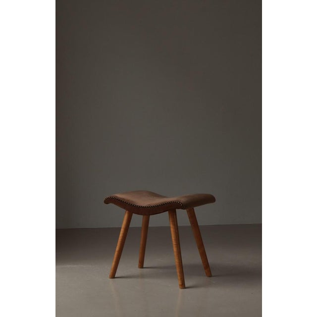 Swedish Modern Birchwood Stool with Curved Seat and Pearl-Studded Brown Velvet, 1940s For Sale - Image 3 of 14