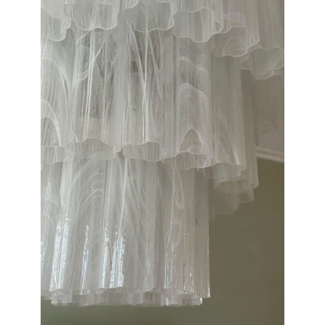 White Large White Swirled Murano Chandelier with Marbled Pattern For Sale - Image 8 of 15