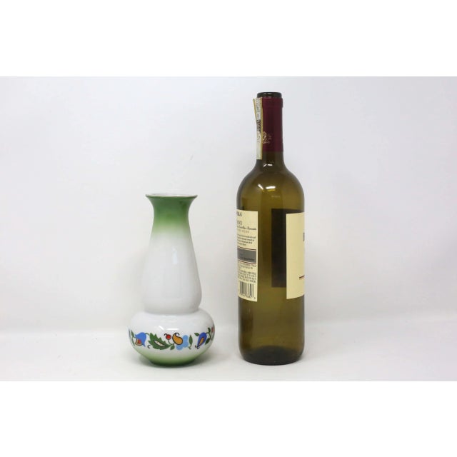 1950s 1950's Floral Green and White Porcelain Vase by Lubiana Poland For Sale - Image 5 of 6