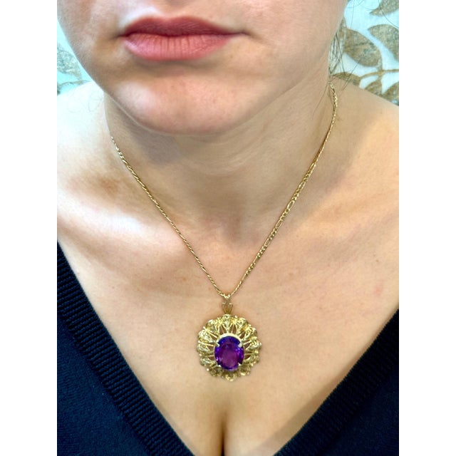 23 Carat Oval Amethyst Pendant Necklace 18 Karat Yellow Gold Vintage For Sale - Image 13 of 18