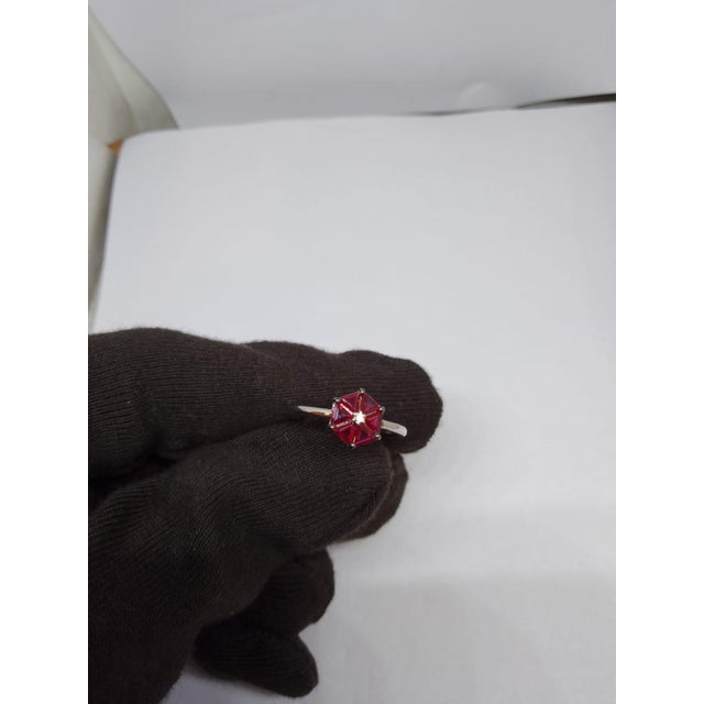 18k Gold Ruby 0.66ct and Diamond 0.02ct Ring For Sale - Image 4 of 8