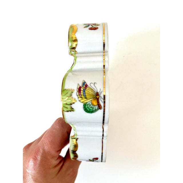 Herend 1970's Herend Queen Victoria Vintage Hand Painted Octagon Shape Porcelain Ashtray With Gilt Accenting For Sale - Image 4 of 12