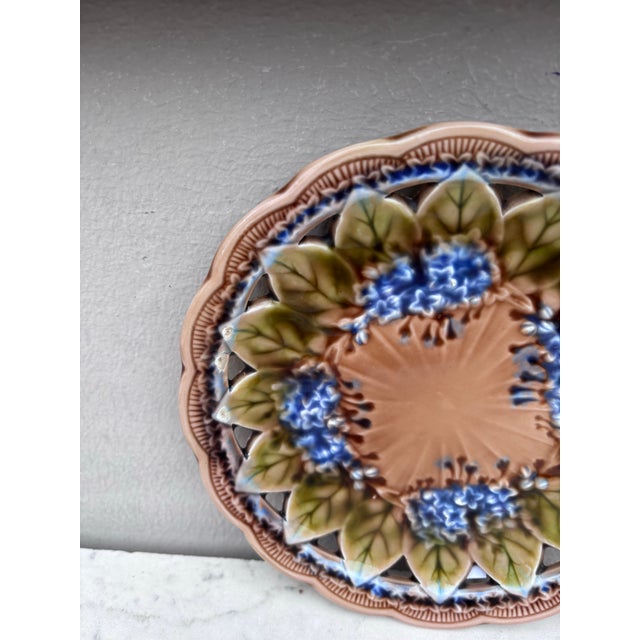 Rustic Majolica Reticulated Lilac Plate Villeroy & Boch, Circa 1890 For Sale - Image 3 of 4