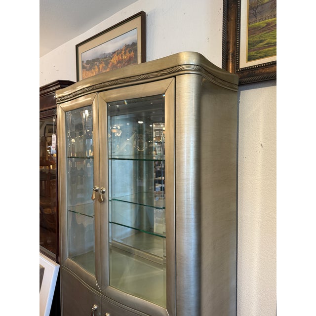 Contemporary Sofia Vergara La Reina Lighted Curio Cabinet For Sale - Image 3 of 12