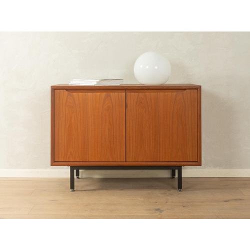 1960s chest of drawers Solid wood edges Made in Denmark Width: 94 cm Height: 67 cm Depth: 42 cm This piece has been...