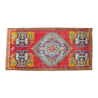 1970s Vintage Hand Knotted Small Turkish Rug, Wool Doormat Kitchen Entryway Decor 2x3 Ft Approx For Sale