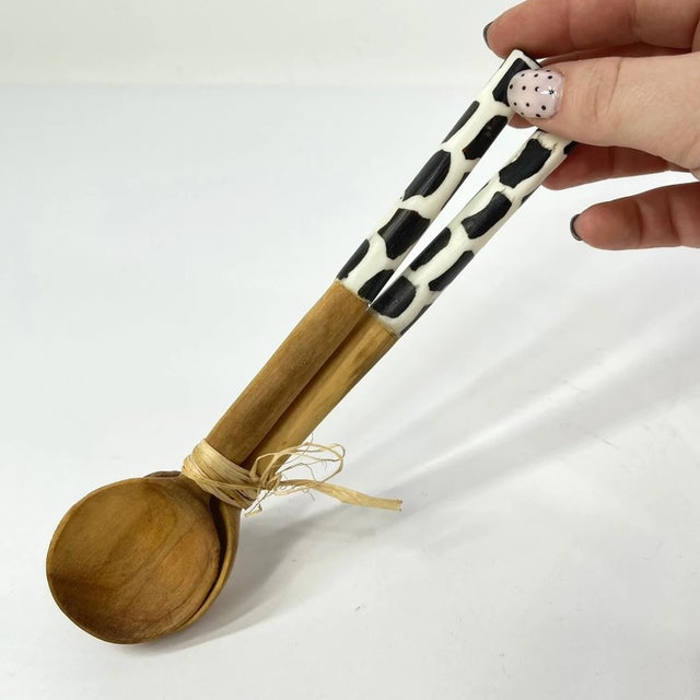 African Early 20th Century 2 Maasai Olivewood and Bone Handle Spoons Kenya For Sale - Image 3 of 6