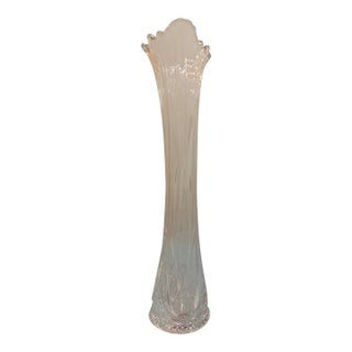 Mid-Century Modern Swung Glass Trumpet Vase With Ruffled Rim For Sale
