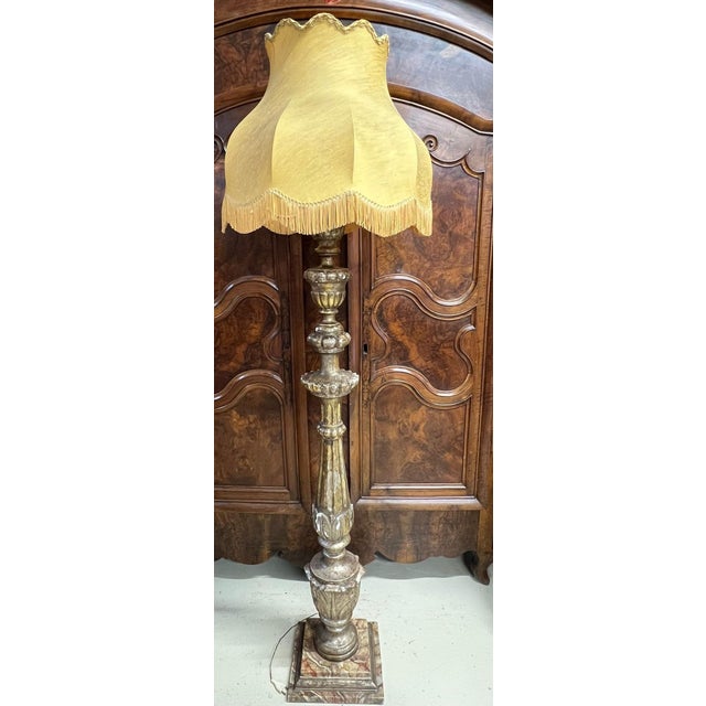 Antique Table Lamp, 1700s, in Very Good conditions. Designed before 1890 This piece is designed in the style of the...