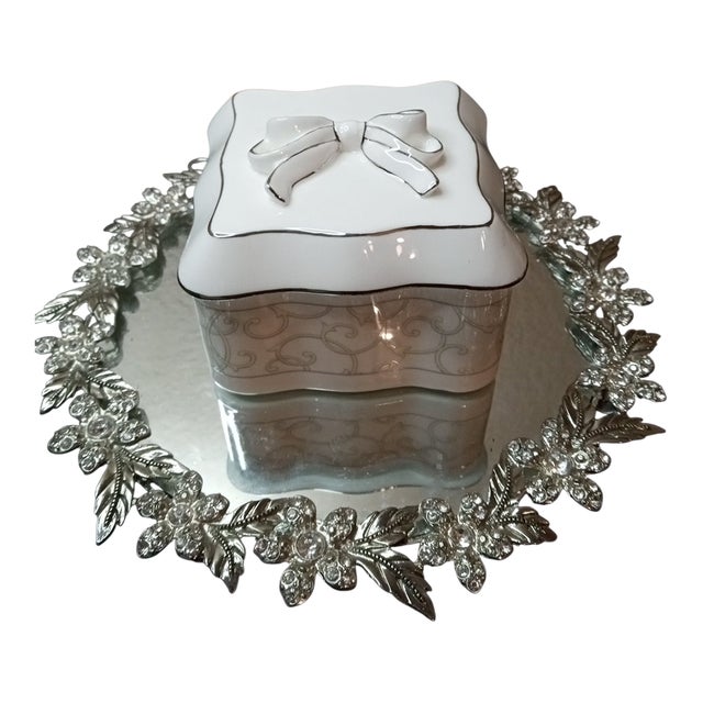 1980s Exquisite Wedgewood Trinket Box For Sale