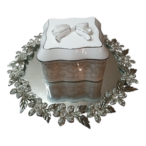 1980s Exquisite Wedgewood Trinket Box