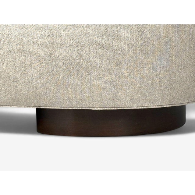 Vladimir Kagan, Walnut, Fabric, Monumental Serpentine Sofa, Usa, 2000s For Sale - Image 11 of 13