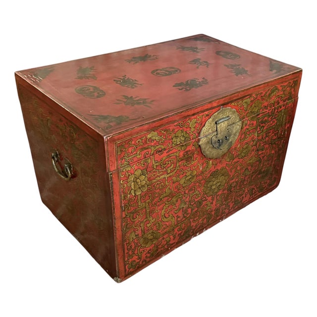 Antique Chinese Red & Gold Chinoiserie Trunk Coffee Table For Sale
