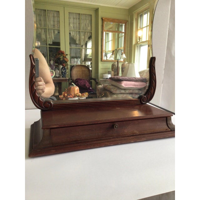 Wood 1940s Mahogany Tabletop Vanity Mirror With Drawer For Sale - Image 7 of 11