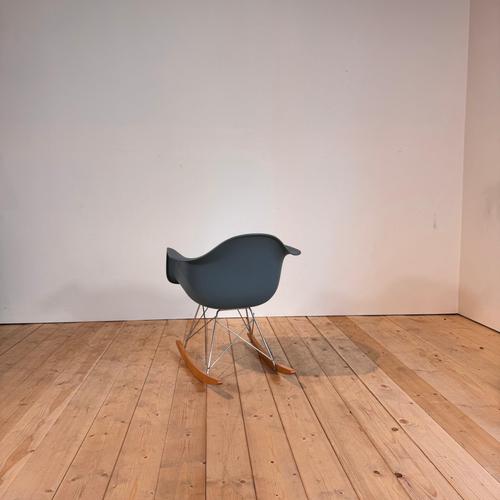 RAR Rocking Chair by Charles Eames and Ray Eames for Vitra For Sale - Image 5 of 10