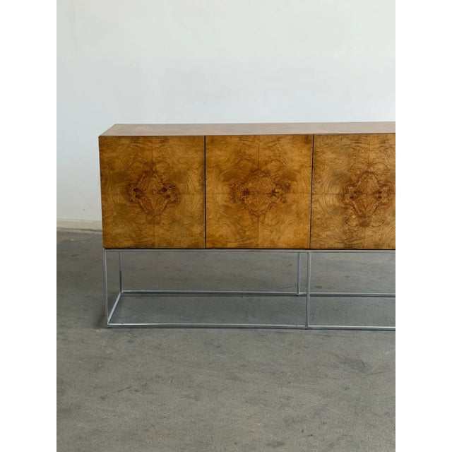 1970s Milo Baughman for Thayer Coggin Burl Wood Credenza For Sale - Image 4 of 13