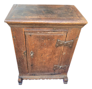 Boeren Spinde Farmer's Pantry Cupboard in Oak, 18th Century