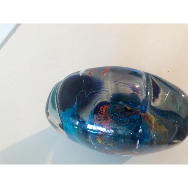 1970s Exemplary Vintage Aquarium Paperweight For Sale - Image 5 of 7