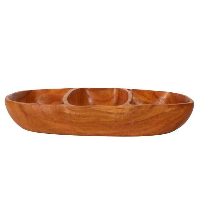 Organic Mid Century Modern hand carved serving bowl, in excellent original, clean, ready to use condition.