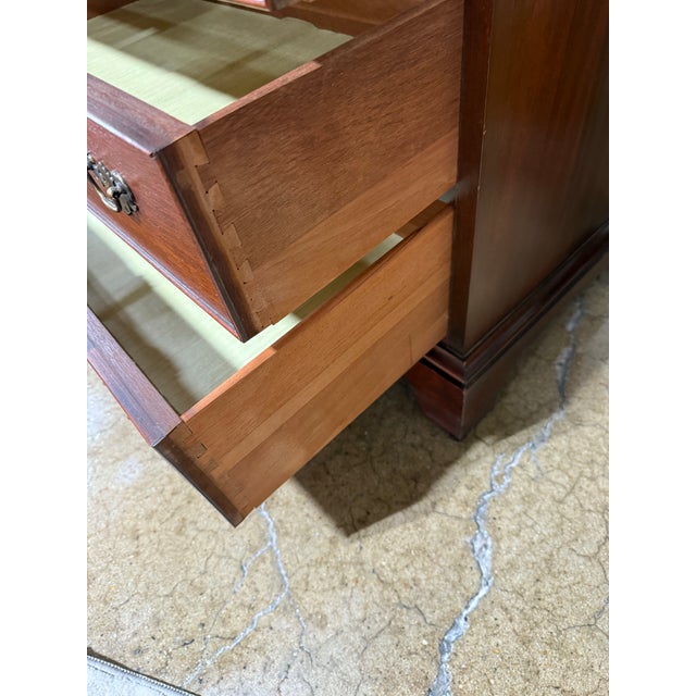 1960s Craftique Mahogany Mary Washington Bachelor’s Chest For Sale - Image 9 of 12