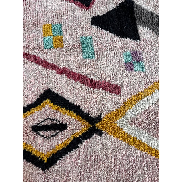 Wool Rug with Abstract Graphic Design, 1990 For Sale - Image 6 of 10
