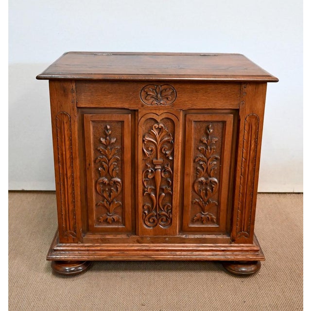 Small Renaissance Oak Chest, Early 1900s For Sale - Image 18 of 18