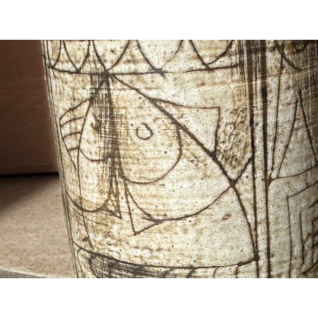 Studio Ceramic Vase with Incised Symbol and Line Decoration by Gerhard Liebenthron, Bremen, Germany, 1963 For Sale - Image 10 of 14