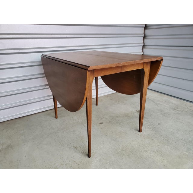 Broyhill Brasilia Vintage Mid Century Modern Broyhill Brasilia Drop Leaf Dining Table | Sculpted Walnut Expandable Table | Iconic MCM Furniture For Sale - Image 4 of 10