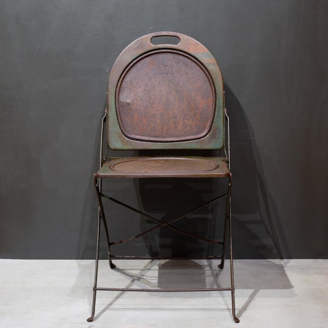 Set of Four Prohibition Era Indusrial Metal Folding Chairs c.1920 For Sale - Image 4 of 18