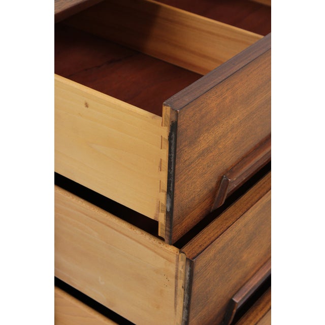 Drexel Perspective Mid Century Modern Walnut 4 Drawer Chest For Sale In Philadelphia - Image 6 of 18