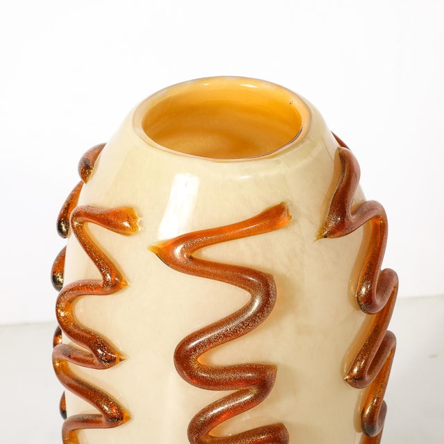 Mid-Century Hand-Blown Murano Glass Uplight in Vellum Hue W/ Sandstone Trailing For Sale - Image 18 of 18
