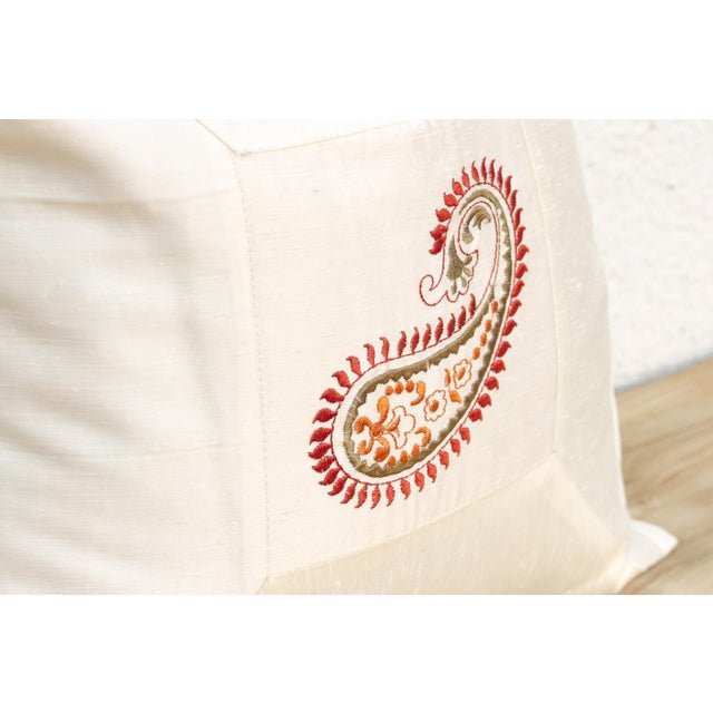 Contemporary Jaal Ivory Paisley Pillow Cover For Sale - Image 3 of 5