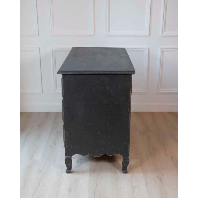 Swedish 18th Century Writing Desk Commode with Original Brass Hardware, c.1760 For Sale In Atlanta - Image 6 of 10