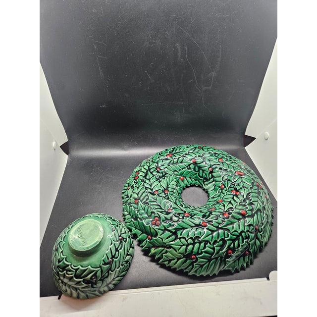 Mid-Century Modern Vintage Lefton Holly Patterned Serving Wreath and Hobbiest Bowl For Sale - Image 3 of 4