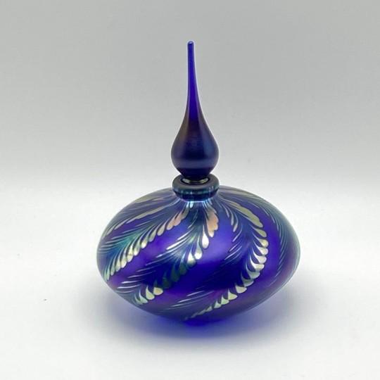 Steven Correia 1987 Pulled Feather Art Glass Perfume Bottle (Cobalt, Signed, Dated) For Sale - Image 12 of 12