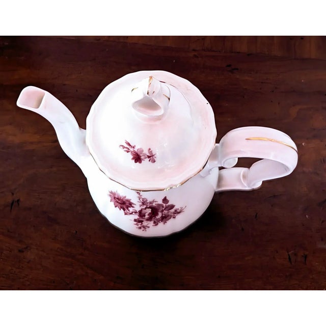 English Early 20th Century Rosenthal of Bavaria Floral Tea or Coffee Pot For Sale - Image 3 of 5