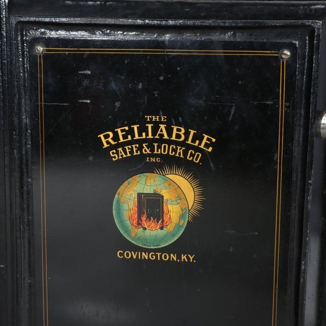 Late 19th Century Antique Reliable Safe & Lock Co. Floor Safe, Covington, Ky C1890 For Sale - Image 5 of 11