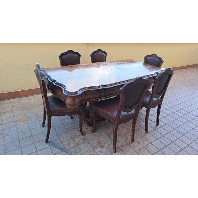EARLY TWENTIETH CENTURY (1900 - 1940) Piedmontese walnut table with 6 matching chairs – early 1900sImportant Piedmontese...