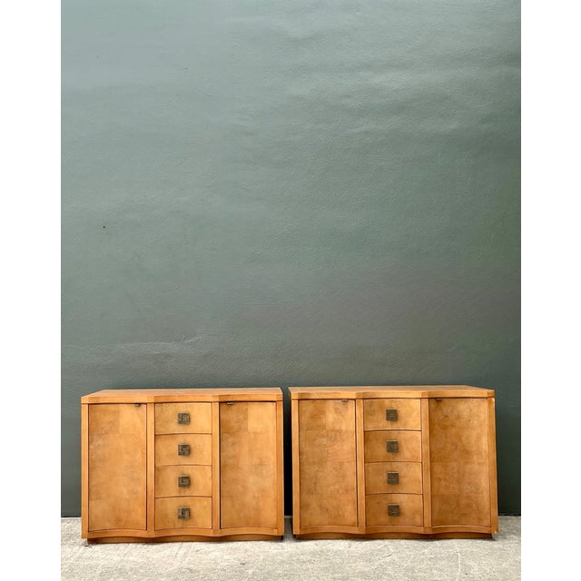 This exceptional pair of vintage Art Deco chests of drawers showcases the timeless elegance and masterful craftsmanship...
