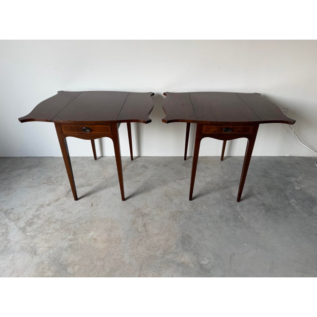 American Vintage Mahogany Pembroke Drop-Leaf Nightstands – Pair For Sale - Image 3 of 13