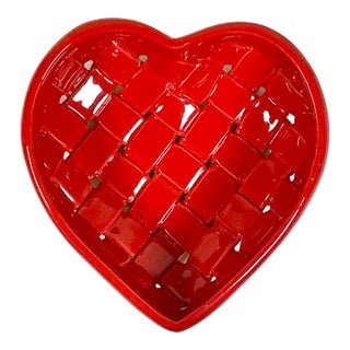 1980s Vintage Italian Majolica Boho Chic Valentine Woven Pottery Heart Bowl For Sale