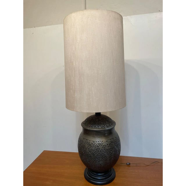 1960s 1960s Hollywood Regency Filigreed Large Brass Table Lamp For Sale - Image 5 of 5