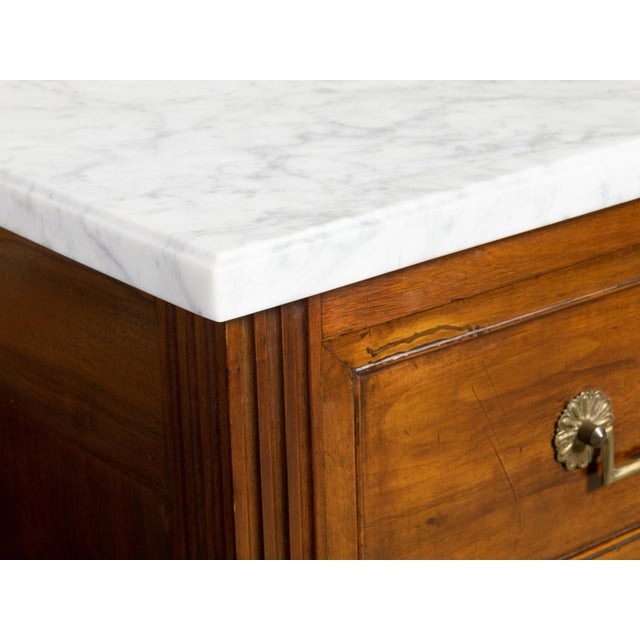 Pair of French 19th Century Three-Drawer Walnut Commodes with White Marble Tops For Sale - Image 4 of 12