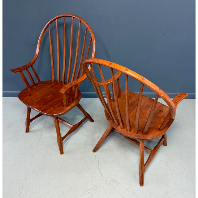 Make mealtimes more stylish and enjoyable with these Continuous Bow chairs. Its design combines the back and arms as a...