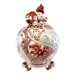 Vintage Mid 20th Century Japanese Imari-Style Porcelain Lidded Incense Burner With Foo Dog Finial