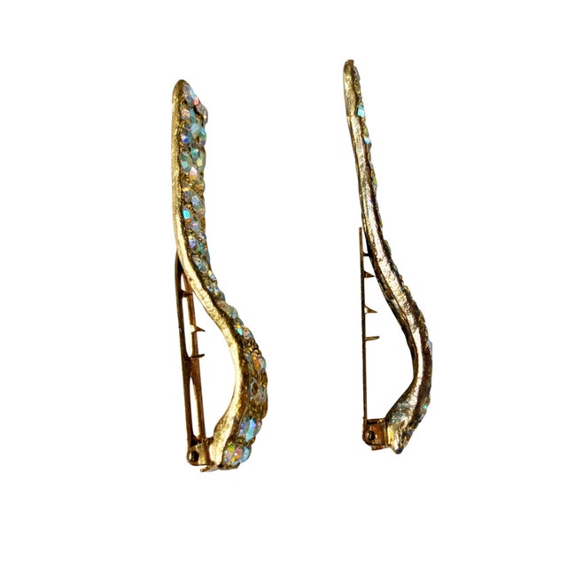 Mid-Century Modern VTG 1950s-1960s Borealis Rhinestone Shoe Clips Gold Tone 2pc Set For Sale - Image 3 of 8