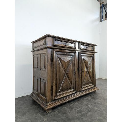 Louis XIV High Buffet in Walnut, 17th Century, in Very Good conditions.