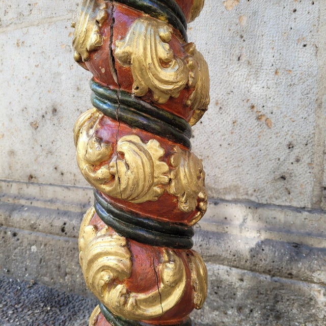 Solomonic Columns in Carved, Gilded and Polychrome Wood, 18th Century, Set of 2 For Sale - Image 14 of 18