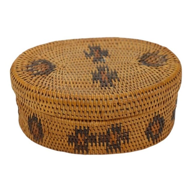 Native American Antique Southwest American Woven Reed Lidded Oval Basket C1920 For Sale - Image 3 of 6