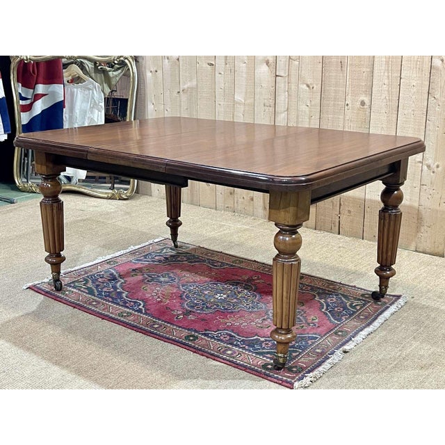 Victorian Table in Mahogany For Sale - Image 3 of 18